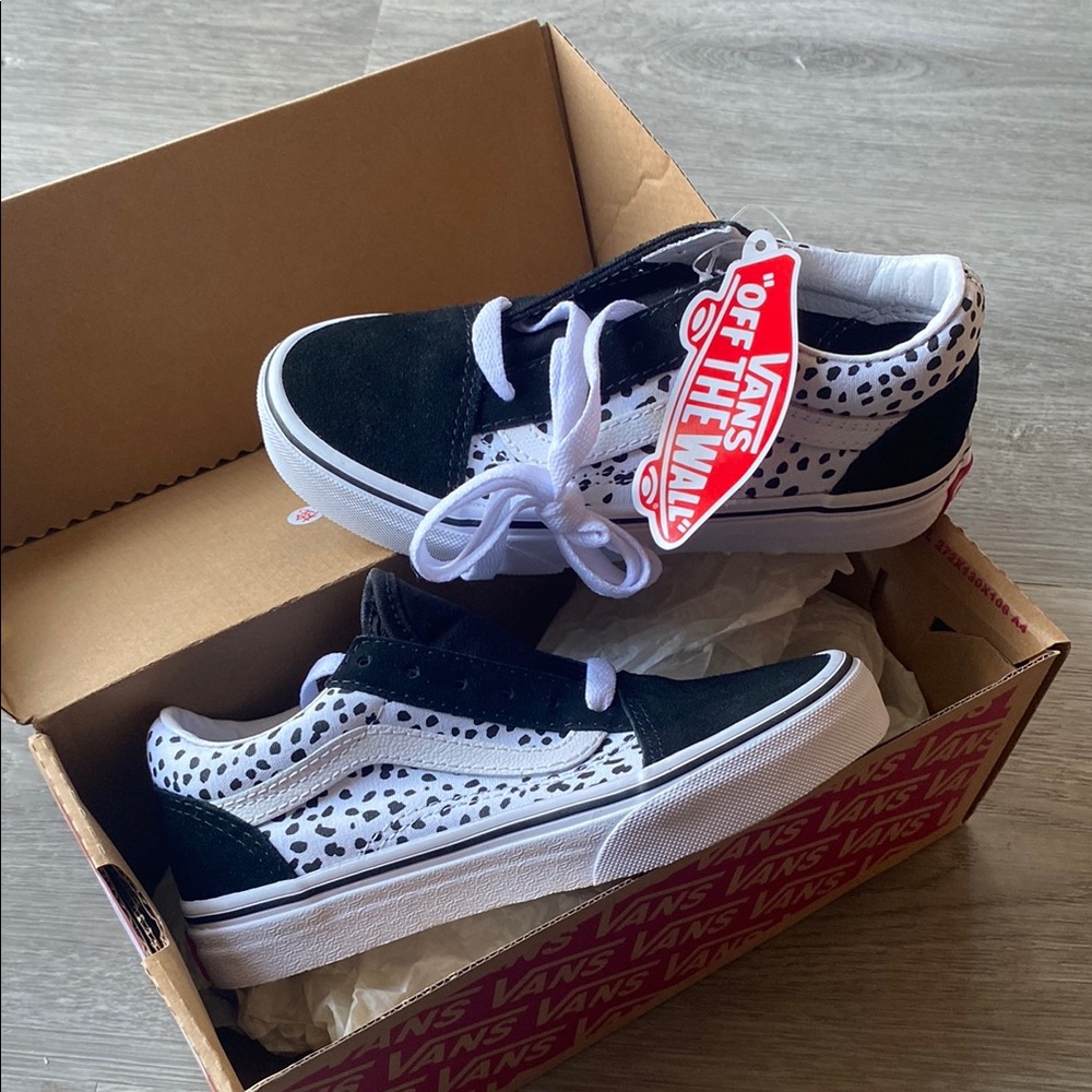 NWT Dalmatian Vans